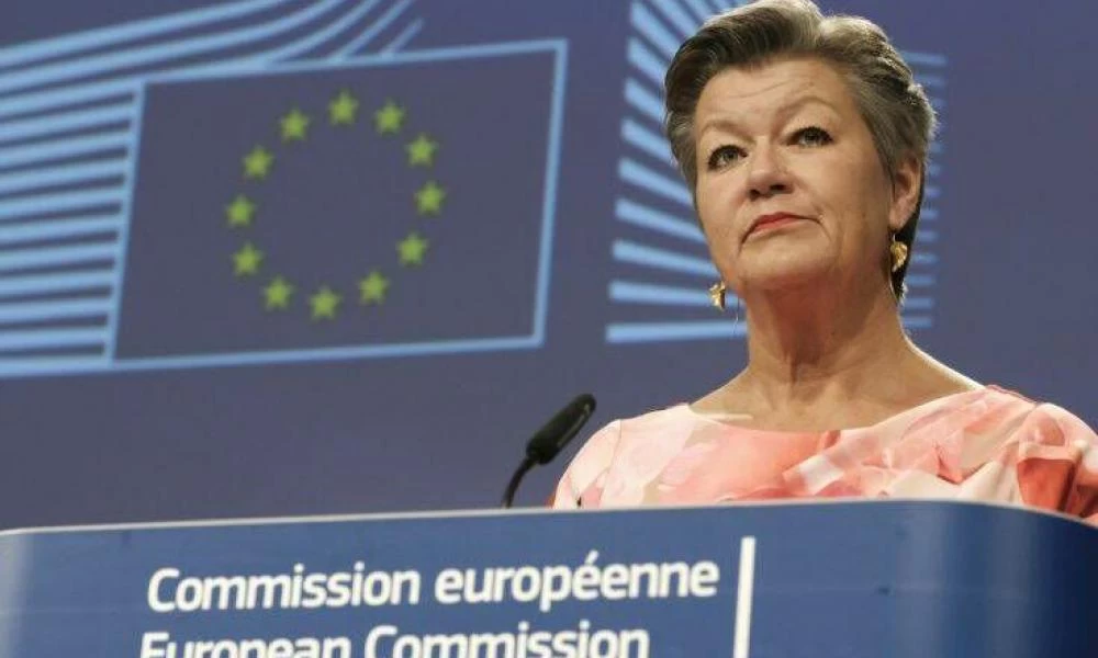Γιόχανσον: Πιθανότατα τον Σεπτέμβριο θα παρουσιαστεί η πρόταση για το Σύμφωνο για τη Μετανάστευση και το Άσυλο